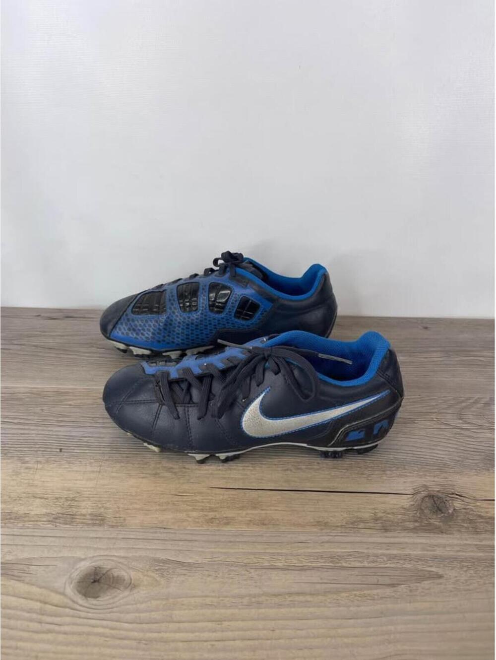 Nike Total 90 Soccer Cleats Size 3.5Y